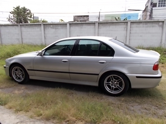 e39 530i m sport แท้ๆ (หายาก) ปี04 ไม่เคยติดก๊าซ ไม่เคยชนหนัก เครื่องแรง ช่วงล่างแน่นๆ กระจกข้างm
