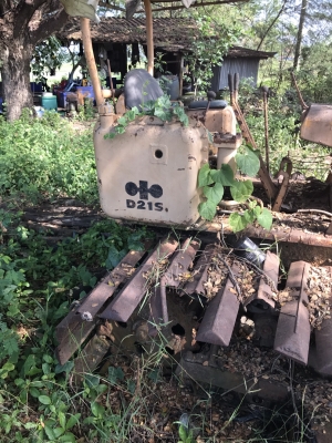 ืขายด่วน รถแท๊คเตอร komatsu d2/6 ตีนซูปเปอร์ ใช้ดันบ่อ  ใบมีด สไลด์ได้ เครืองดี ขาย 100000