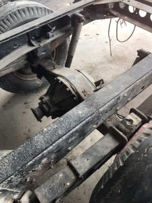 ขายด่วน ช่วงล่างคัสสี Isu 115  ตามรูป คานหน้า เพลาข้าง เพลา ไม่มีทะเบียน ขาย 34000