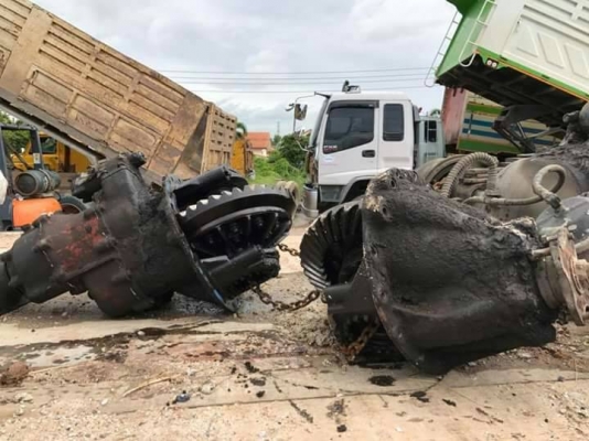 ขายเสื้อเพลา zm ยกแท่นพร้อมแหนบเฟื่องท้ายครบชุด