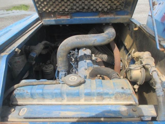 ขายรถบดสั่นสะเทือน  หน้าเหล็ก/หลังยาง รถบ้าน สภาพเก่านอก/มีทะเบียน รถสวยพร้อมใช้งาน  ขายราคา320,000 บาท