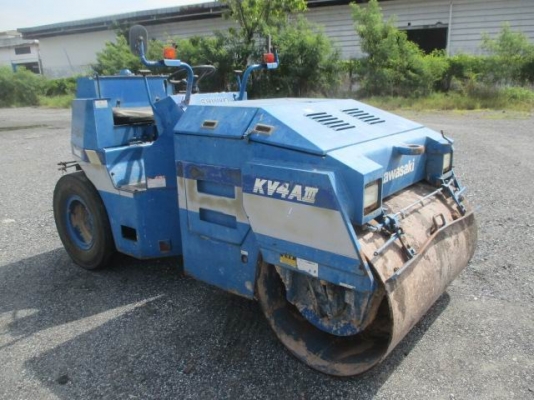 ขายรถบดสั่นสะเทือน  หน้าเหล็ก/หลังยาง รถบ้าน สภาพเก่านอก/มีทะเบียน รถสวยพร้อมใช้งาน  ขายราคา320,000 บาท