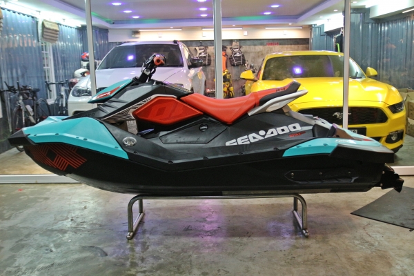 ลดราคา SEADOO SPARK TRIXX 2017สภาพป้ายเเดง 269,000บ. ลดราคา SEADOO SPARK TRIXX 2017สภาพป้ายเเดง 269,000บ.