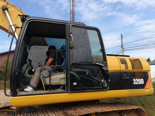 ขายรถแบคโฮ รถจากเมโทรแคต สภาพสวย ติดต่อ 085-6814121 (สิทธิชัย)