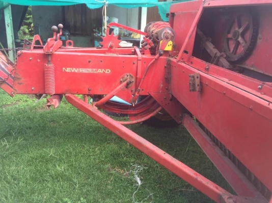 ขาย นิวฮอนแลน 276 พร้อมใช้งาน ครับ  ราคา 125,000 อยู่ อ.เมือง จ.สุรินทร์  091-0206555 เอิร์ทครับ