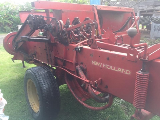 ขาย นิวฮอนแลน 276 พร้อมใช้งาน ครับ  ราคา 125,000 อยู่ อ.เมือง จ.สุรินทร์  091-0206555 เอิร์ทครับ