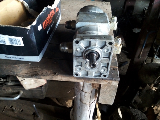 ปั๊มไฮโดรลิค2 ตอน ราคา 5000 บาท