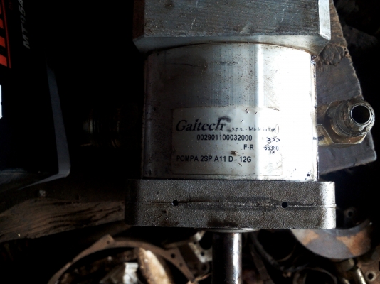 ปั๊มไฮโดรลิค2 ตอน ราคา 5000 บาท