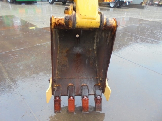 สั่งนำเข้า Komatsu PC30MR-3  062 709 1747