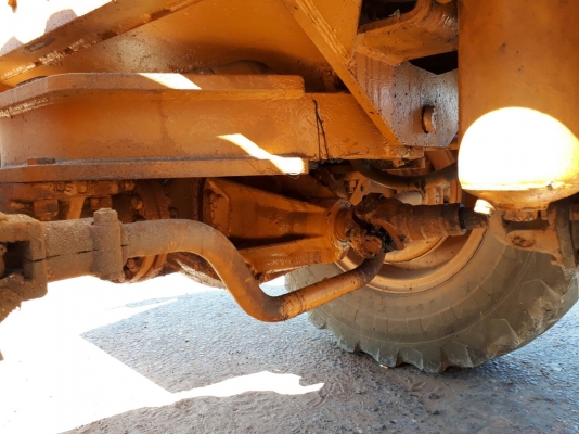 ขาย รถตัก KOMATSU JH30 สภาพดีพร้อมใช้งาน ต่อแขนขยายบุ้งกี๋แล้ว