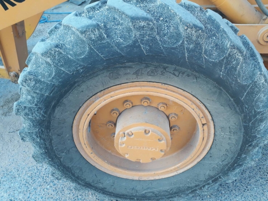 ขาย รถตัก KOMATSU JH30 สภาพดีพร้อมใช้งาน ต่อแขนขยายบุ้งกี๋แล้ว