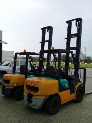 +++ ขายโฟล์คลิฟท์ KOMATSU FD30-14 ขนาด 3 ตัน เครื่องยนต์ดีเซล เสา 6 เมตร เกียร์ธรรมดา ยางตัน (ชม. น้อยครับ) +++ ขายโฟล์คลิฟท์ KOMATSU FD30-14 ขนาด 3 ตัน เครื่องยนต์ดีเซล เสา 6 เมตร เกียร์ธรรมดา ยางตัน (ชม. น้อยครับ)