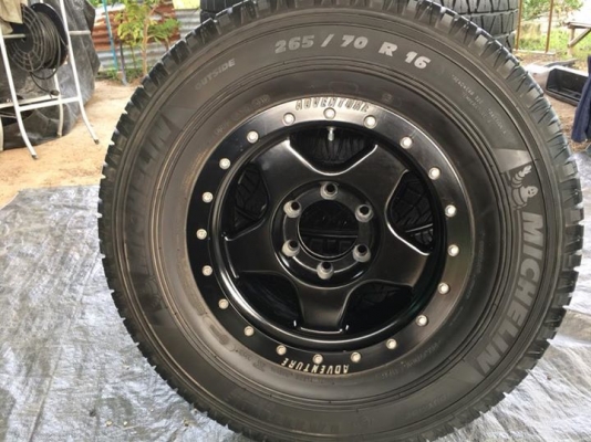 ขายล้อออฟโรดขอบ 16 กว้าง 8 ออฟ 0 MADE IN THAILAND พร้อมยาง Michelin 265 70 R16 ปี 15