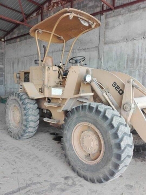 ขาย 695,000 บาท CATTERPILAR  920 สภาพเก่านอก เครื่องดี เกียร์ดี ยางสวย ต่อแขน เปิดปาก เอกสารชื้อขาย   รถอยู่ จ.กำแพงเพชร โทร&amp;ไอดีไลน์ 0610710295