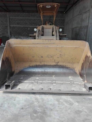 ขาย 695,000 บาท CATTERPILAR  920 สภาพเก่านอก เครื่องดี เกียร์ดี ยางสวย ต่อแขน เปิดปาก เอกสารชื้อขาย   รถอยู่ จ.กำแพงเพชร โทร&amp;ไอดีไลน์ 0610710295