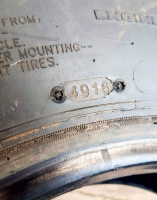 ขายยางลุยๆตะขาบ 35x10.5 R 16 ปลายปี 16 สวยๆ