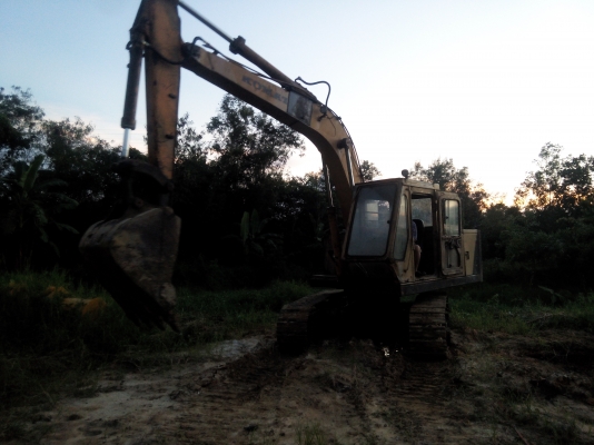 ขายรถแบคโฮ KOMATSU PC120-1 ราคา 420000