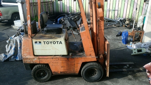 ขายโฟอร์คลิฟต์โตโยต้า 1ตันราคาถูก