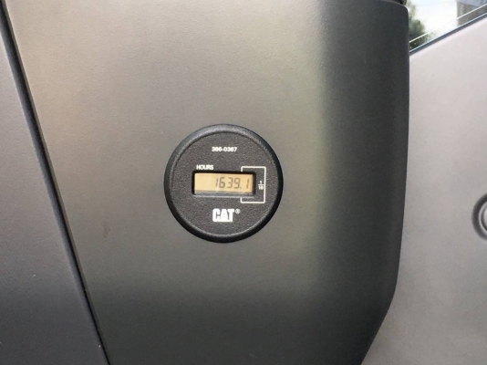 320d2 1,600ชั่วโมง สวยจิงๆเลยครับ ดูแล้วสนใจ ☎ 081-989-1989 + ID LINE : rangrayong หรั่งครับ 320d2 1,600ชั่วโมง สวยจิงๆเลยครับ ดูแล้วสนใจ ☎ 081-989-1989 + ID LINE : rangrayong หรั่งครับ