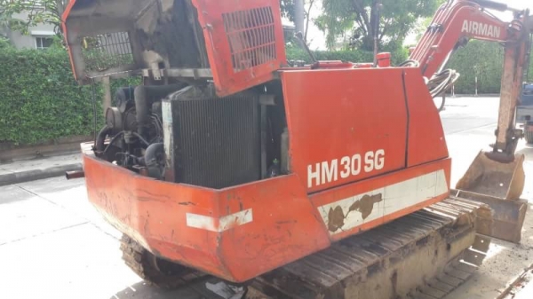 ขาย 185,000 แบคโฮมีไลร์หัวเจาะ AIRMAN HM 30 SG เครื่องดี ปั้มแรง เอวแน่น ช่วงล่างสวย รถพร้อมใช้ รถอยู่ บางนา 090-772-3710 090-772-3708