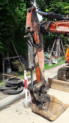 ขาย 185,000 แบคโฮมีไลร์หัวเจาะ AIRMAN HM 30 SG เครื่องดี ปั้มแรง เอวแน่น ช่วงล่างสวย รถพร้อมใช้ รถอยู่ บางนา 090-772-3710 090-772-3708