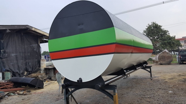 ขาย ถังน้ำมันขนาด16000 ลิตรสภาพสวยๆตามรูป