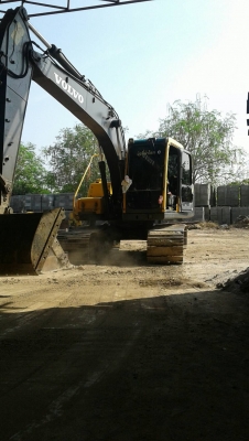 Volvo EC140 พร้อมใช้งาน