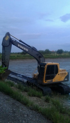 Volvo EC140 พร้อมใช้งาน Volvo EC140 พร้อมใช้งาน