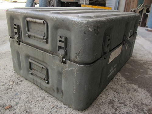 ขายลังทหารขนาดใหญ่ทำด้วยอลูมิเนียมหนาๆ ภายใน2ชั้นมีช่องใส่ของ ขายลังทหารขนาดใหญ่ทำด้วยอลูมิเนียมหนาๆ ภายใน2ชั้นมีช่องใส่ของ