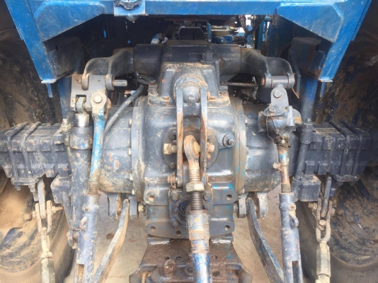 ฟอร์ด 6610 พร้อมใบดันดิน