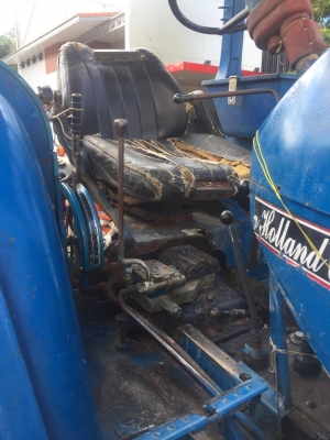 ฟอร์ด 6610 พร้อมใบดันดิน