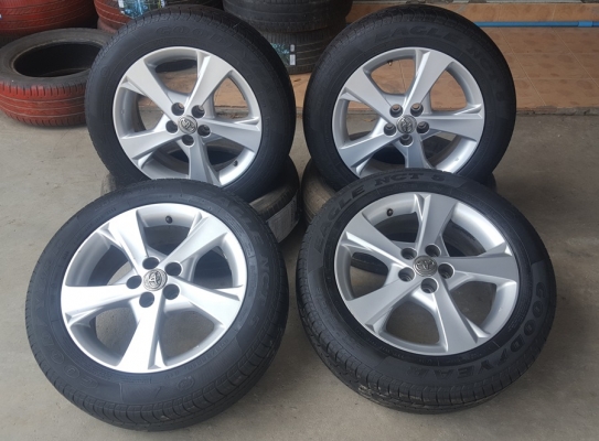 ขายล้อTOYOTA Altis ขอบ16 ยางปี14 4 ล้อ