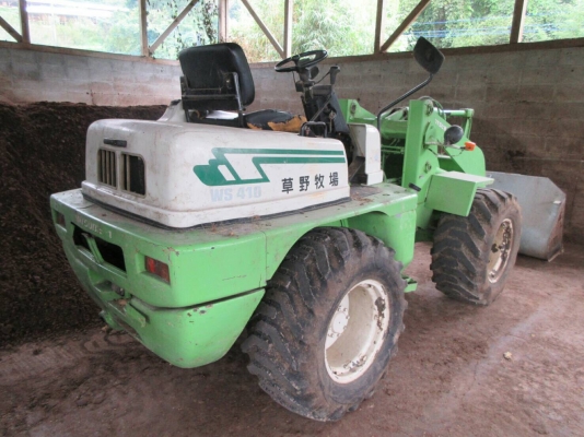 ีีรถตักมือสองสภาพพร้อมใช้งานจากญี่ปุ่น ีีรถตักมือสองสภาพพร้อมใช้งานจากญี่ปุ่น