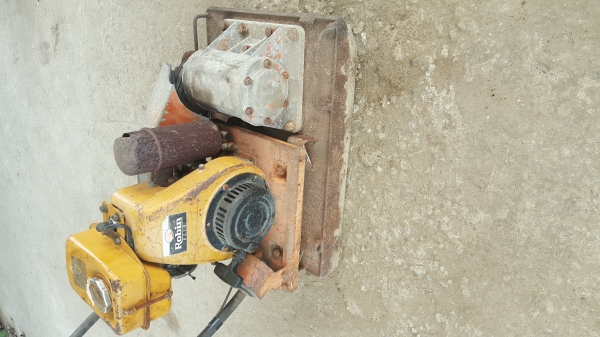 FROM JAPAN ขายถูกด่วนๆMIKASA -MVC-70 เครื่องตบดิน แบบเตารีด /จำนวน 1 ตัว /(ทดสอบแล้วใช้งานได้จริง) ราคาเพียง 12,500 บาท สนใจติดต่อ 0819337688