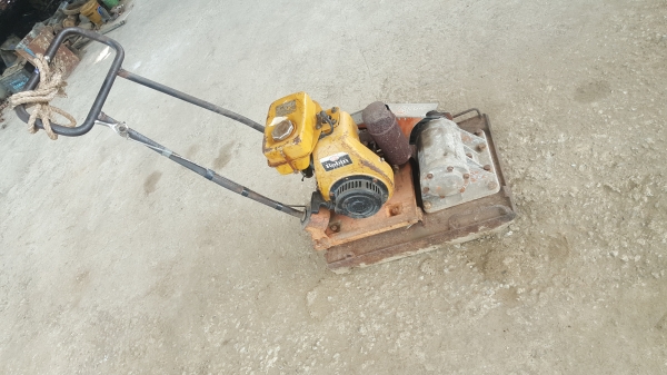 FROM JAPAN ขายถูกด่วนๆMIKASA -MVC-70 เครื่องตบดิน แบบเตารีด /จำนวน 1 ตัว /(ทดสอบแล้วใช้งานได้จริง) ราคาเพียง 12,500 บาท สนใจติดต่อ 0819337688