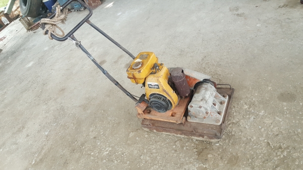 FROM JAPAN ขายถูกด่วนๆMIKASA -MVC-70 เครื่องตบดิน แบบเตารีด /จำนวน 1 ตัว /(ทดสอบแล้วใช้งานได้จริง) ราคาเพียง 12,500 บาท สนใจติดต่อ 0819337688