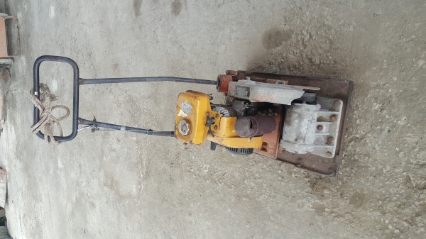 FROM JAPAN ขายถูกด่วนๆMIKASA -MVC-70 เครื่องตบดิน แบบเตารีด /จำนวน 1 ตัว /(ทดสอบแล้วใช้งานได้จริง) ราคาเพียง 12,500 บาท สนใจติดต่อ 0819337688