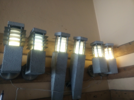 ไฟรั้วกำแพงบ้าน