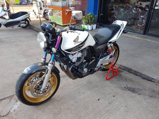 ขายแลกเทรินร์คับ HONDA CB400 TECH3 ปี2006 แฮนด์แต่ง ท่อแต่งฟลูไทเทเนียม แกนโช๊คแต่ง ยางหน้าหลังเต็ม ขายแลกเทรินร์คับ HONDA CB400 TECH3 ปี2006 แฮนด์แต่ง ท่อแต่งฟลูไทเทเนียม แกนโช๊คแต่ง ยางหน้าหลังเต็ม