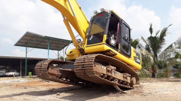 ขายรถแบ็คโฮ KOMATSU PC200-8MO ใช้งาน 6 พันชั่วโมง สภาพนางฟ้าเดิมๆ ทำงานสมบูรณ์ทุกระบบ