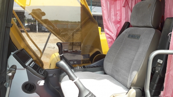 ขายรถแบ็คโฮ KOMATSU PC200-8MO ใช้งาน 6 พันชั่วโมง สภาพนางฟ้าเดิมๆ ทำงานสมบูรณ์ทุกระบบ