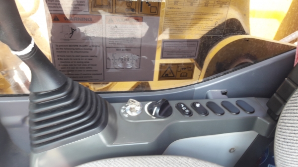 ขายรถแบ็คโฮ KOMATSU PC200-8MO ใช้งาน 6 พันชั่วโมง สภาพนางฟ้าเดิมๆ ทำงานสมบูรณ์ทุกระบบ