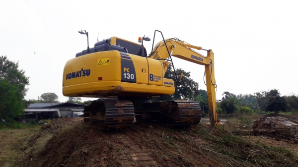 ขายรถแบ็คโฮ KOMATSU PC130-8 ใช้งาน 9 พันชั่วโมง สภาพนางฟ้า สวยไม่มีที่ติ