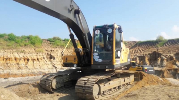 ขาย 999,999 VOLVO EC 210 B PRIME เครื่องดี ปั้มแรง เอวแน่น ช่วงล่างแน่น ไฟฟ้าฟ้าครบ เอกสารแจ้งจำหน่าย รถอยู่ กาญจนบุรี 090-772-3710 090-772-3708 ขาย 999,999 VOLVO EC 210 B PRIME เครื่องดี ปั้มแรง เอวแน่น ช่วงล่างแน่น ไฟฟ้าฟ้าครบ เอกสารแจ้งจำหน่าย รถอยู่ กาญจนบุรี 090-772-3710 090-772-3708