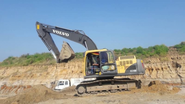 ขาย 999,999 VOLVO EC 210 B PRIME เครื่องดี ปั้มแรง เอวแน่น ช่วงล่างแน่น ไฟฟ้าฟ้าครบ เอกสารแจ้งจำหน่าย รถอยู่ กาญจนบุรี 090-772-3710 090-772-3708