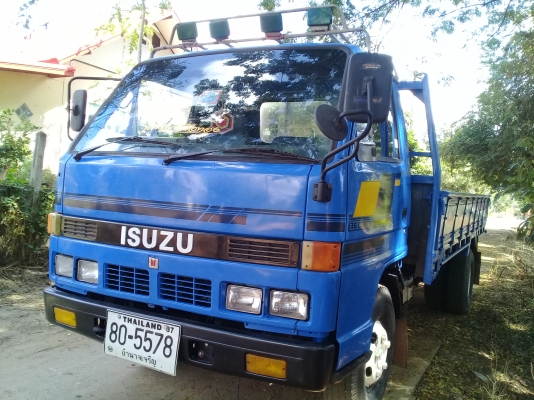 รถบรรทุหกล้อ ISUZU NKR 110 เกียร์สั้น ยกหัวได้ พวงมาลัยเพาว์เวอร์ รถบรรทุหกล้อ ISUZU NKR 110 เกียร์สั้น ยกหัวได้ พวงมาลัยเพาว์เวอร์