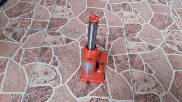 แม่แรงไฮดรอลิกส์ ขนาด 4ตัน