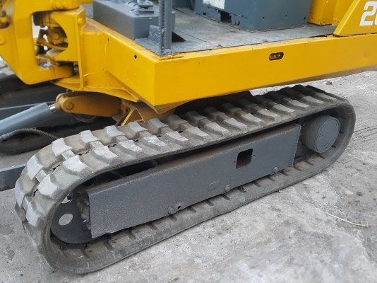 รถแบคโฮ KOMATSU PC20  รถเก่านอกพึ่งนำเข้ามา ยังไม่เคยใช้งานในไทย แทร็กยางใหม่ หนา ปั๊มเรียง สภาพพร้อมใช้งาน มีเอกสารใบอินวอยซ์