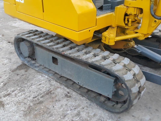 รถแบคโฮ KOMATSU PC20  รถเก่านอกพึ่งนำเข้ามา ยังไม่เคยใช้งานในไทย แทร็กยางใหม่ หนา ปั๊มเรียง สภาพพร้อมใช้งาน มีเอกสารใบอินวอยซ์