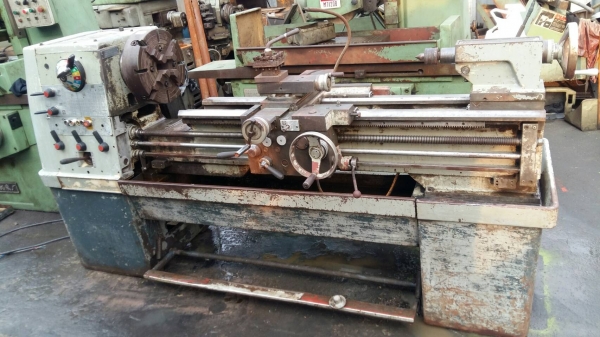 ขายเครื่องกลึง7ฟุตใต้หวัน3เพลามีเบรคราคาสุดประหยัดครับ